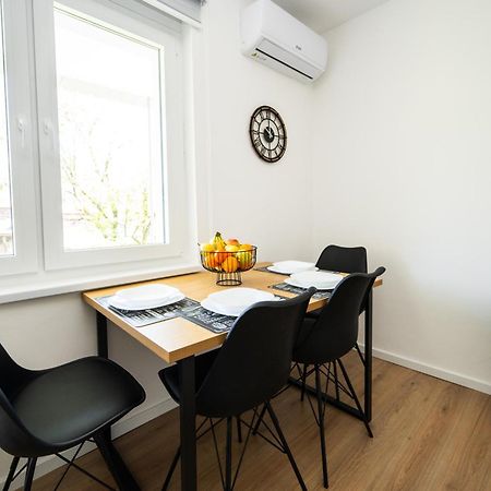 Bright 2Bdr Apartment With Balcony - Free Parking SJJ Eksteriør bilde