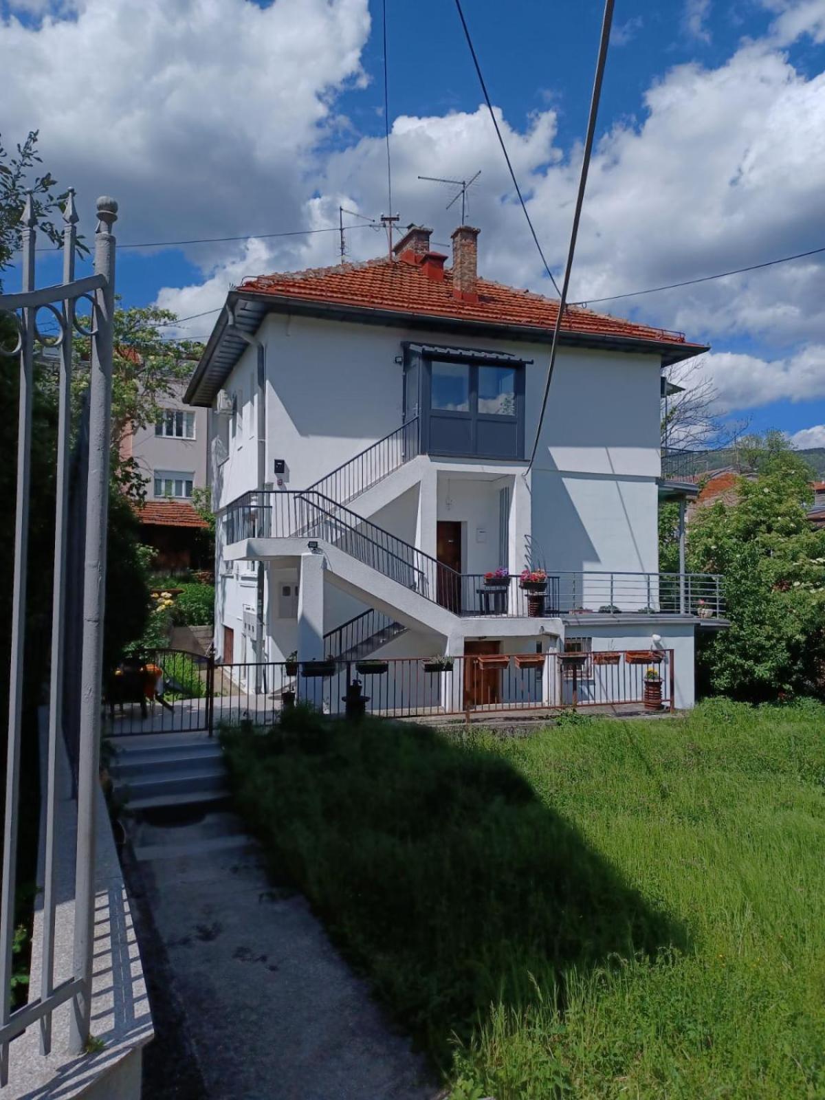 Bright 2Bdr Apartment With Balcony - Free Parking SJJ Eksteriør bilde