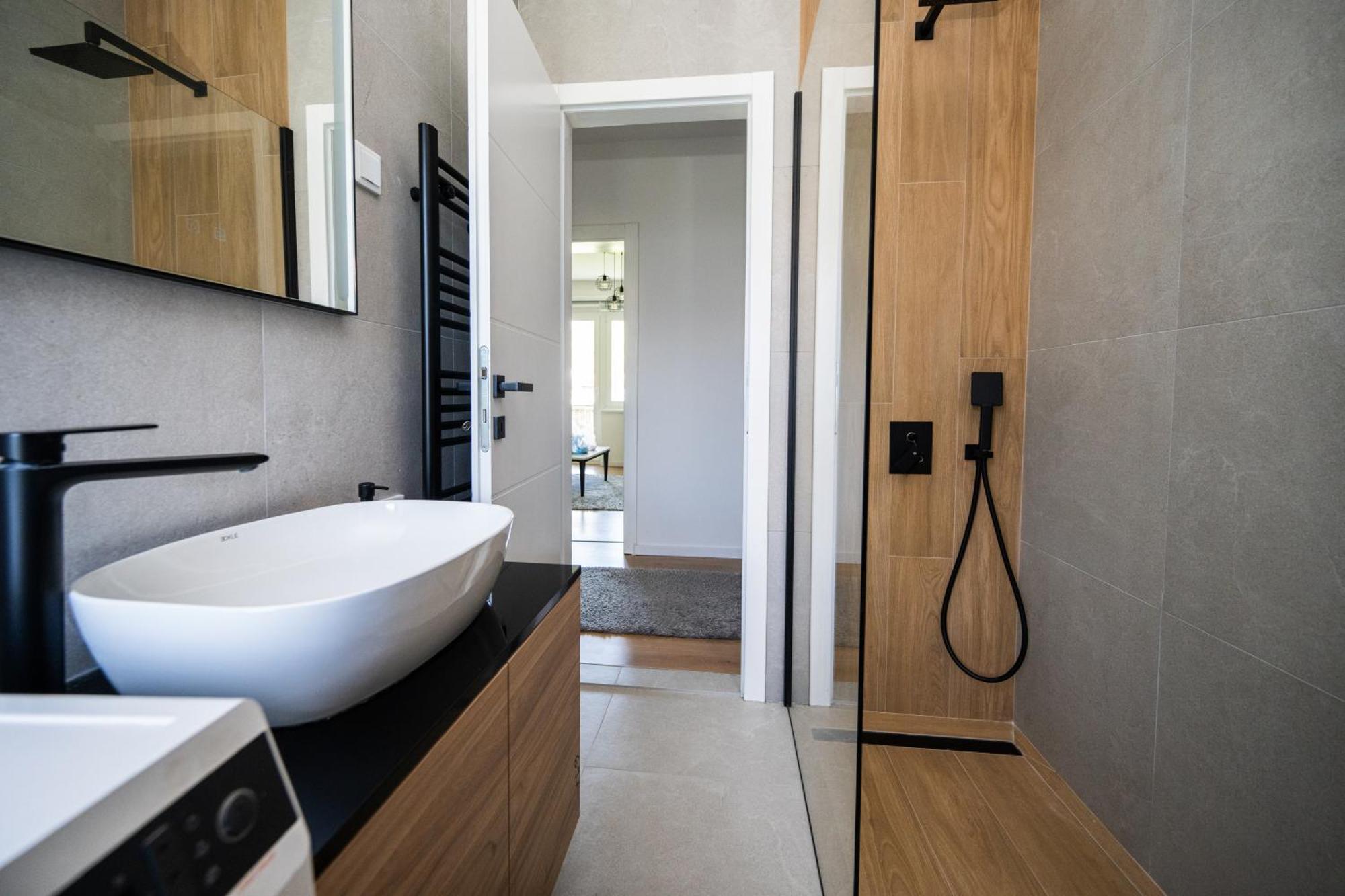 Bright 2Bdr Apartment With Balcony - Free Parking SJJ Eksteriør bilde