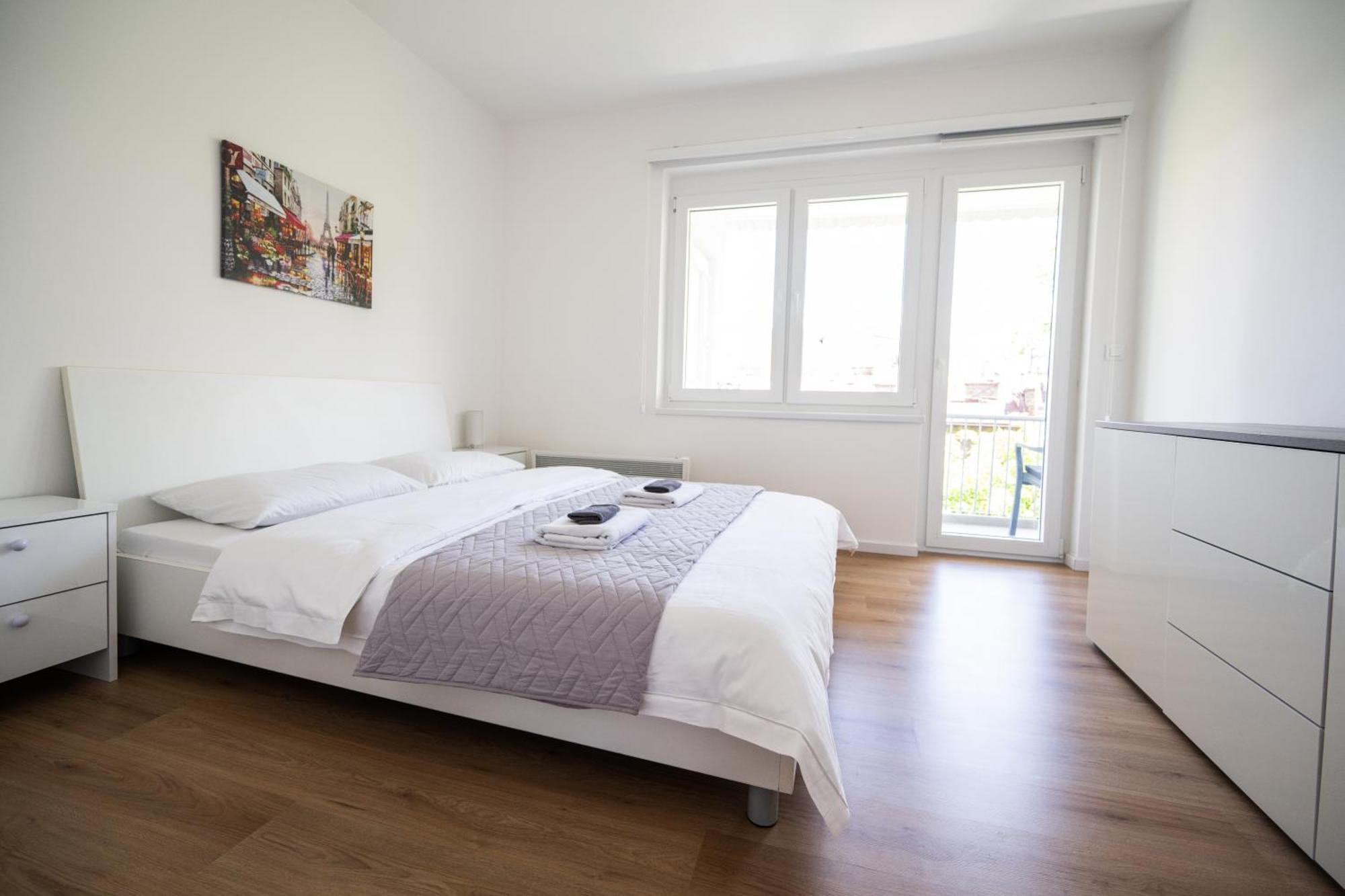 Bright 2Bdr Apartment With Balcony - Free Parking SJJ Eksteriør bilde